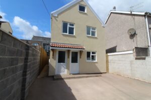 Flat B, Broomfield Street